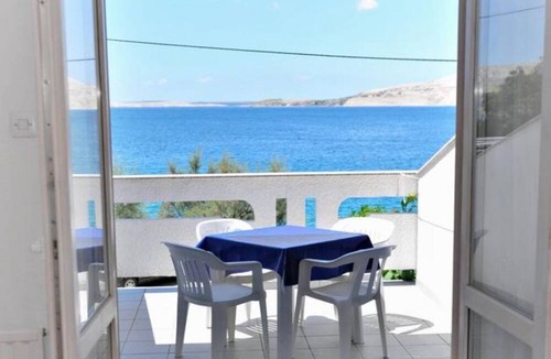 Metajna Apartment | Draga - 15 m From Pebble Beach - A4