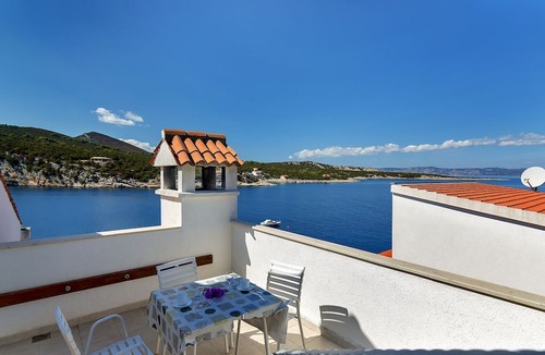 Pokrivenik Apartment | Igor - 5 m From Beach - C