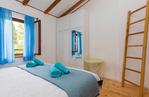 Buici House | Home Noemi, private pool, garden, free WiFi, BBQ, parking