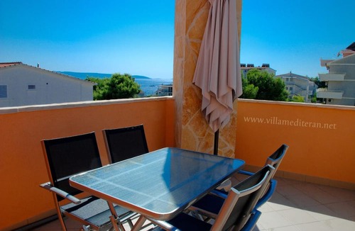 Businci Apartment | Holiday apartment with a terrace and a grill