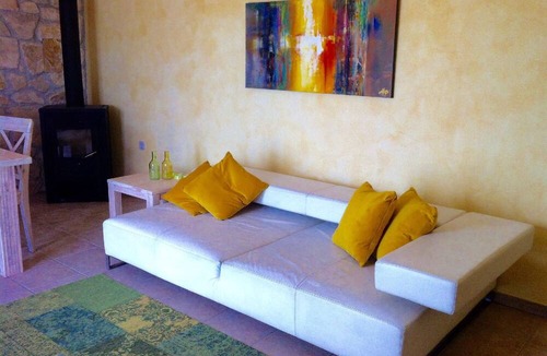 Novigrad House | Holiday apartment with a balcony near the beach