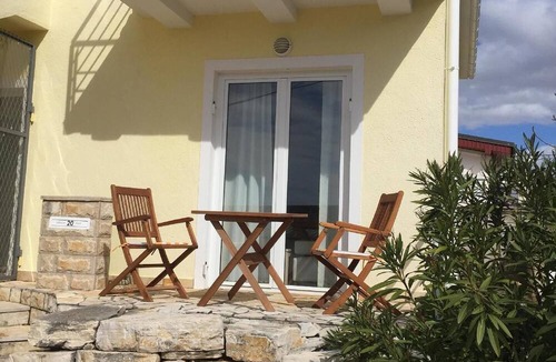 Novigrad House | Holiday Apartment in Novigrad with Private Parking