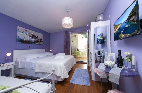 Bidol Apartment | Apartment in Bidol with Barbecue and Terrace