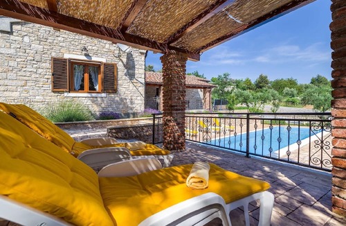 Municipality of Posedarje House | Holiday villa Roko with heated pool