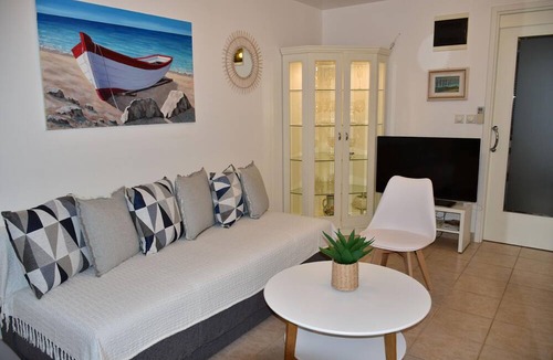 Mareda House | Holiday home with view of the water
