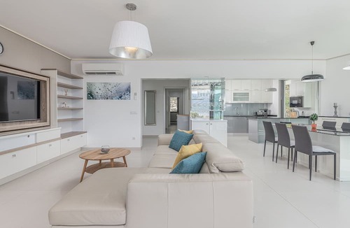 Zrnovo House | Korcula Hill