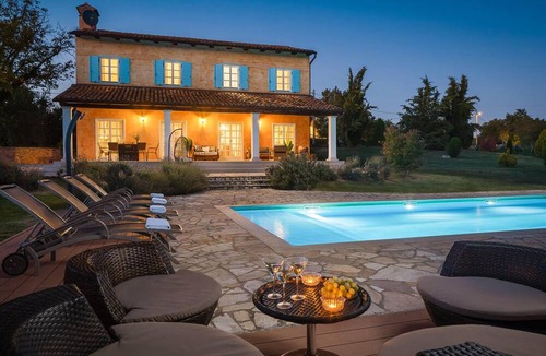 Makovci House | 4 bedroom accommodation in Poropati