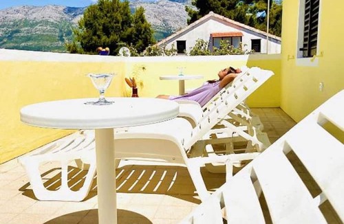 Cove Tri Zala (Zrnovo) Hostel | Dragan´s Den Hostel