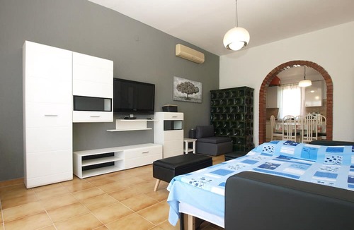 Stinjan House | House 747
