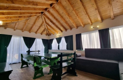 Kastel Sucurac House | Luxury villa complex Pendolino with heated pool and jacuzzi
