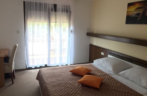 Novi Vinodolski Hotel | Hotel Ruža