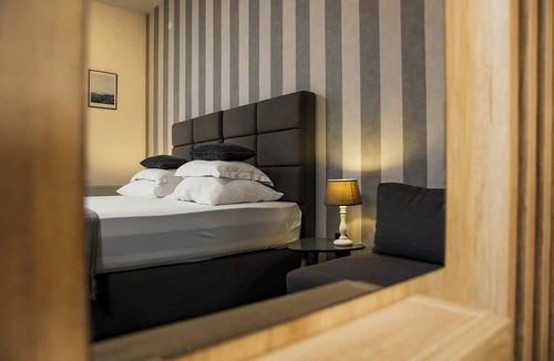 Promajna Bed & Breakfast | White Stone Villa