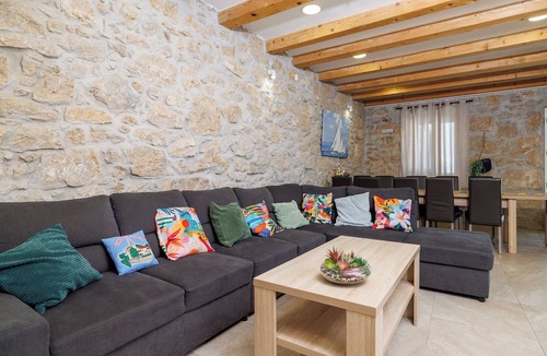 Tribalj Villa | Villa Stone Castle