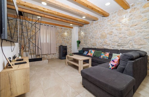 Tribalj Villa | Villa Stone Castle