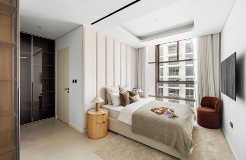 Al Wasl Apartment | Upscale 3BR Maid Near Dubai Mall