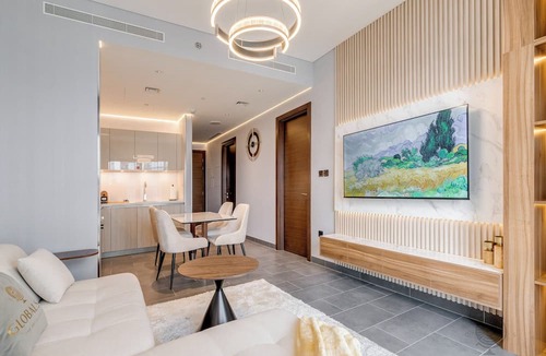 Nad Al Sheba Apartment | GLOBALSTAY. The Crest Tower C Apartments