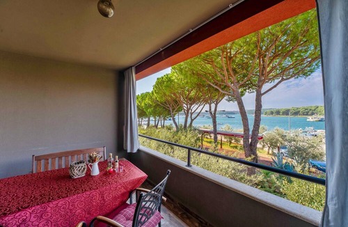 Pomer Apartment | Apartment in Medulin With sea View