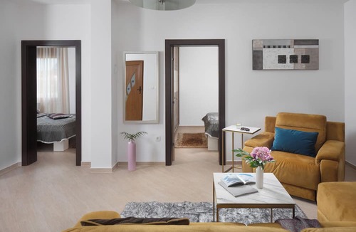 Vir Villa | Malibu Grand Royale – Luxury Group Villa