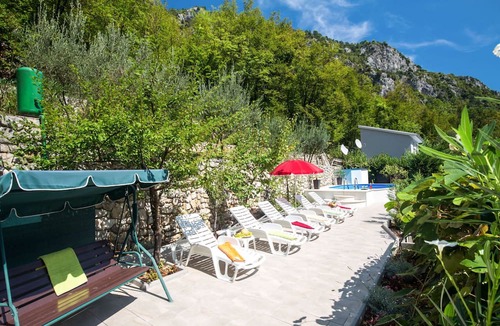 Medveja House | Oscha & Karin by Interhome