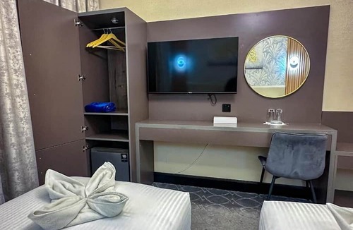 Al Sabkha Hotel | Gold Sky Avenue Hotel