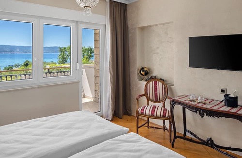 Duce Bed & Breakfast | Storge Boutique Bed & Breakfast