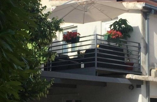 Kastel Gomilica Apartment | One bedroom apartment with terrace Kaštel Gomilica, Kaštela (A-22714-b)