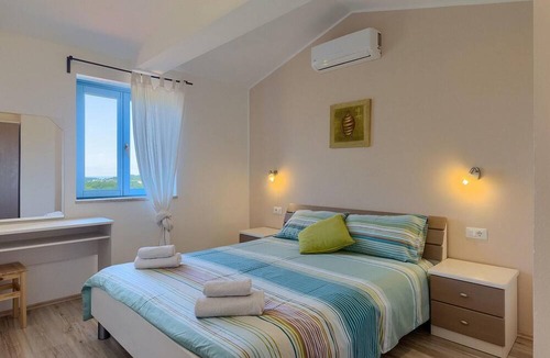 Mugeba House | This charming country villa is the ideal place for a family vacation.