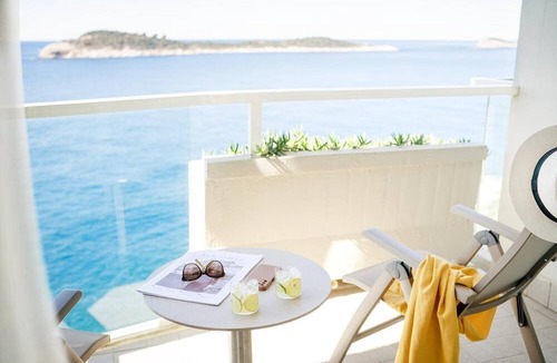 Cavtat Hotel | Croatia Hotel