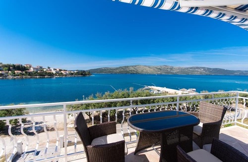 Seget Vranjica Apartment | LUXURY 2 BEDROOMS, 2 BATHROOMS APARTMENT WITH WHIRLPOOL AND SAUNA