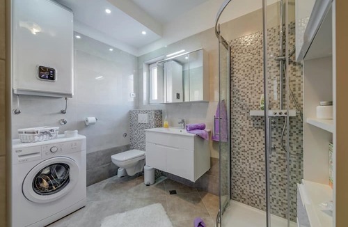 Kastel Sucurac Apartment | Apartment in Kaštel Sucurac with Sea View