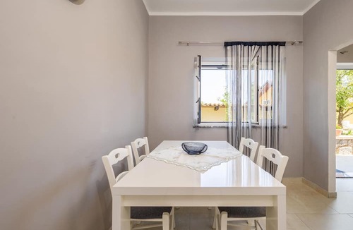 Sarsoni Apartment | Cozy apartment in Viskovo