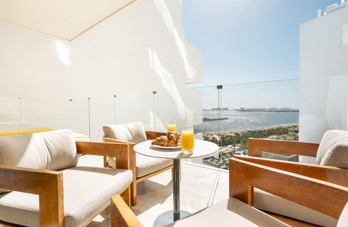 Palm Jumeirah Apartment | Lavish Seaview 2BR at FIVE Palm