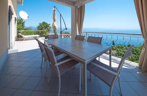 Tulisevica Apartment | Apartment La Mer by Interhome