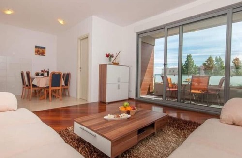Znjan Apartment | Apartments Nikolina (ST)- Comfort Two Bedroom Apartment