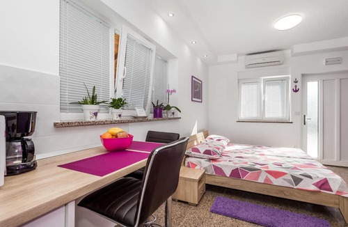 Rukavac Apartment | Awesome apartment in Rukavac with WiFi