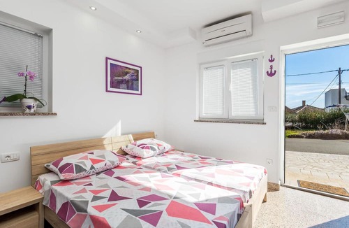 Rukavac Apartment | Awesome apartment in Rukavac with WiFi