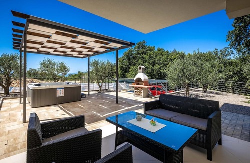 Zurkovo Apartment | Beach front apartment in Kostrena