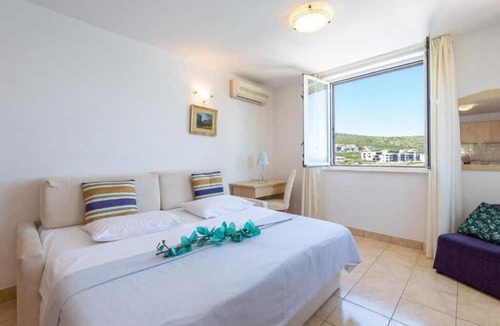 Vinjerac Apartment | Tamarix Residence