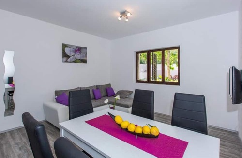 Rozat Apartment | Apartments Villa Roza