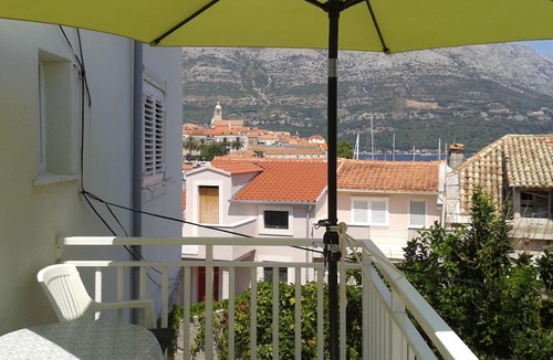 Cove Tri Zala (Zrnovo) Apartment | Apartments Neno