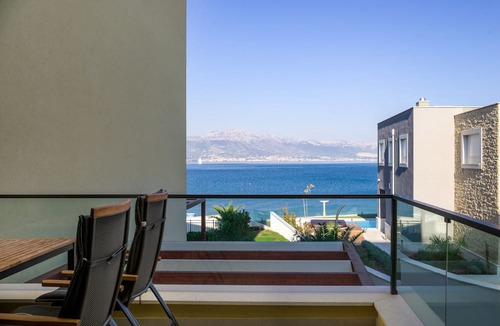 Slatine Apartment | Acadia Beach Villas & Apartments, Slatine