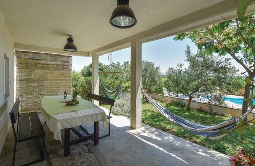 Kastel Luksic Apartment | Gorgeous apartment in Kastel Luksic