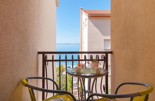 Podstrana Apartment | Awesome apartment in Podstrana with WiFi