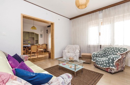 Lovran Apartment | Nice apartment in Lovran with house sea view