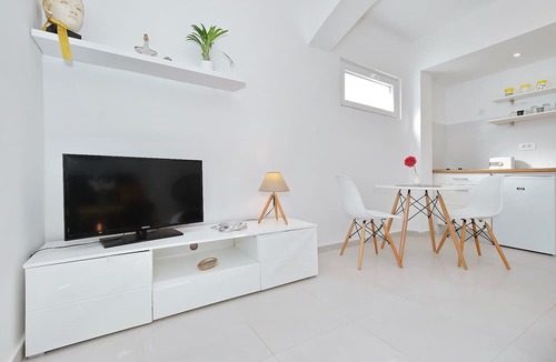 Zadar Apartment | Beautiful Studio near beach in Zadar Diklo