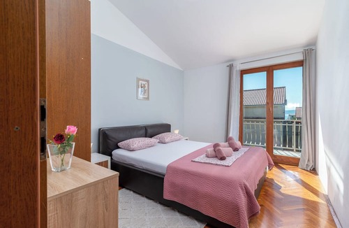 Kastel Stafilic Apartment | IVAN 1 with 5 bedrooms and 4 bathrooms, for up to 11 persons in Kaštela