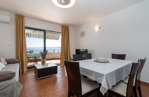 Okrug Gornji Apartment | SABLIC 3 apartment with sea view, 30m from a beach in OKRUG GORNJI