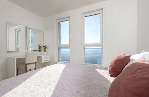 Podstrana Apartment | Spacious Beachfront Apartments Tanita