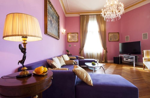 Ljubljana Old Town Apartment | Filips Palace Luxurious Apartment