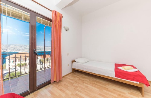 Okrug Donji Apartment | 1 bedroom amazing apartment in Okrug Donji